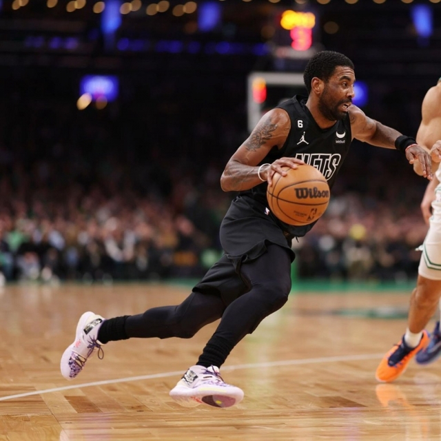 关于清晨埃因霍温备战NBA季后赛；刷新队史纪录细节曝光；球迷炸锅；年轻球员得到机会的信息