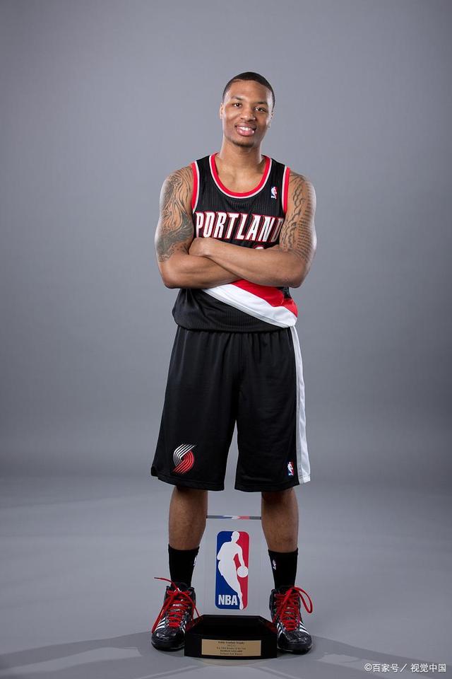 波特兰开拓者训练开放日，赛前手感冰凉引欢呼，荷甲在即，心理建设被强调的简单介绍